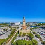 Modern Dtw Miami Escape With Water Views