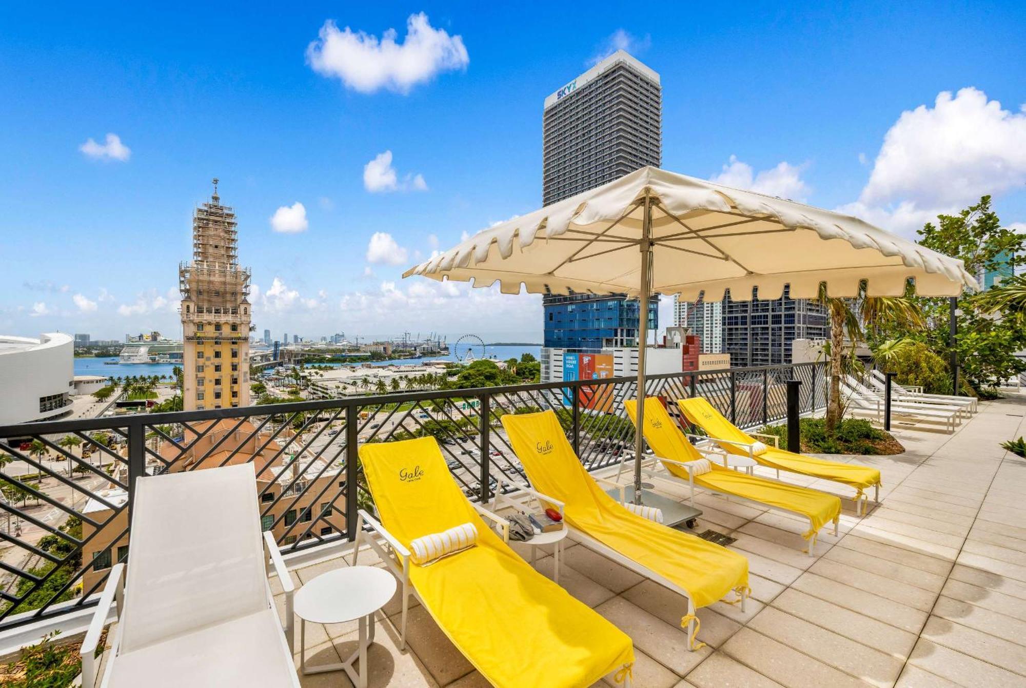 Modern Dtw Escape With Water Views Apartment Miami