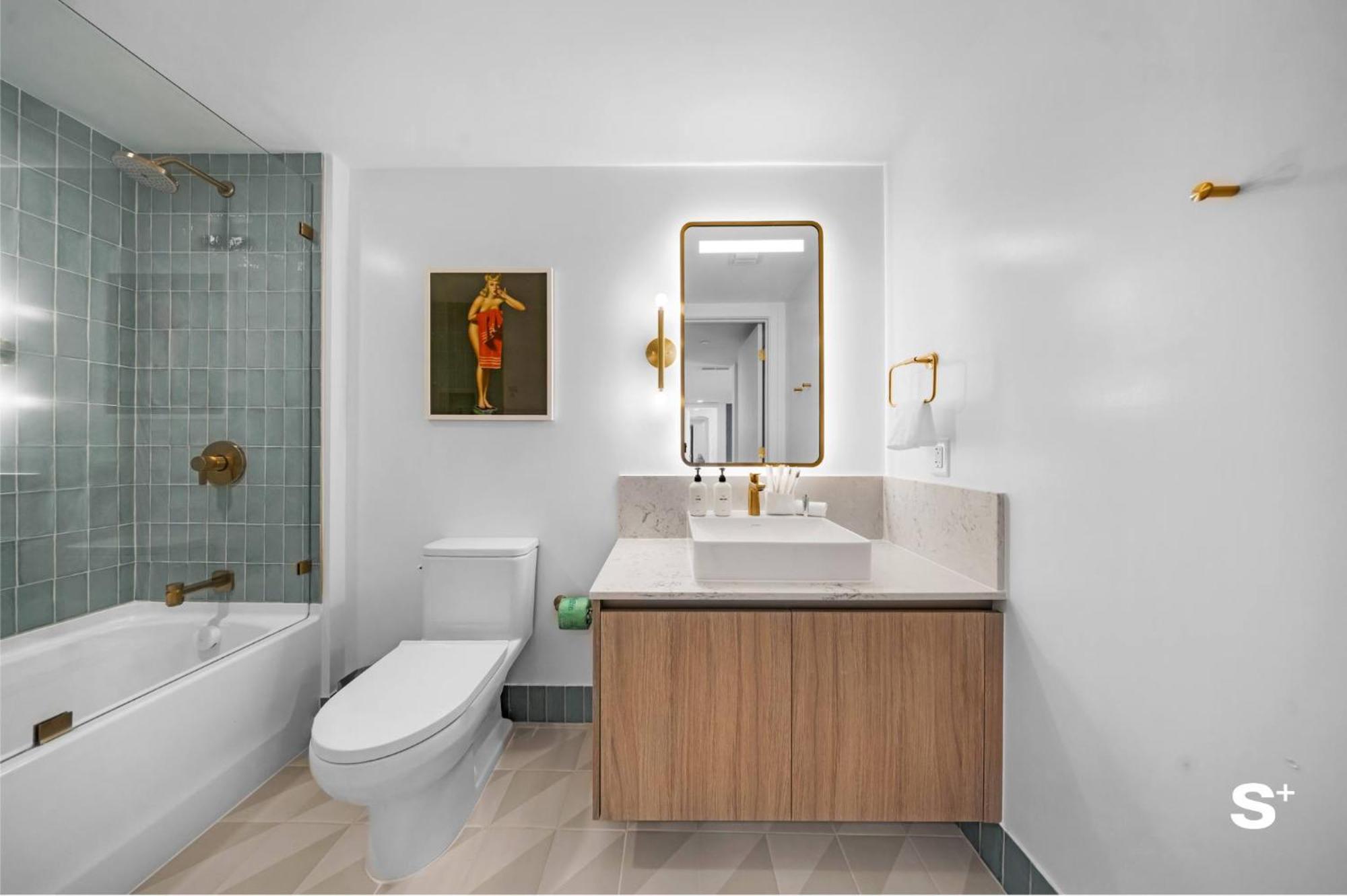Apartment Modern Dtw Escape With Water Views *