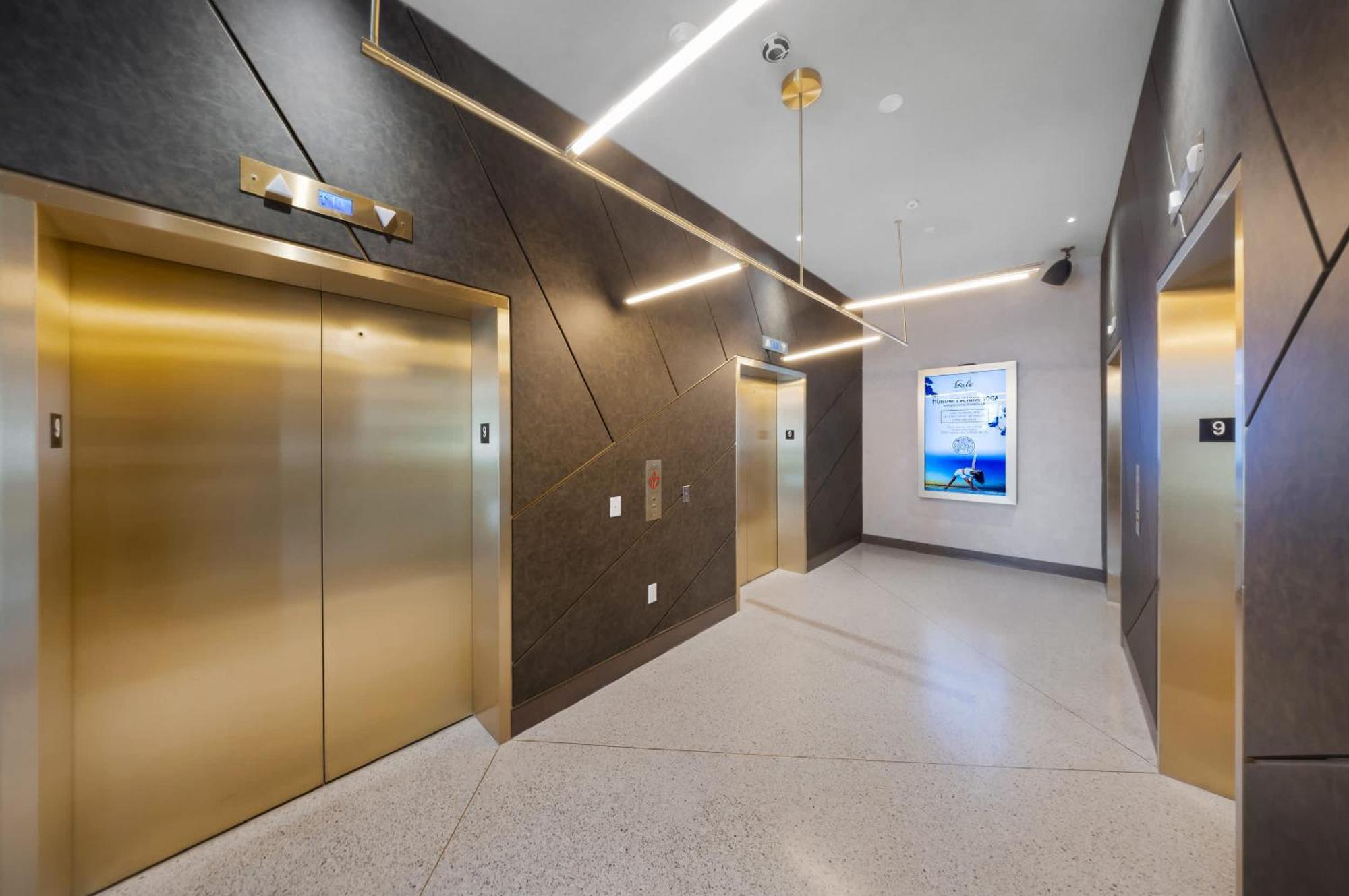 Apartment Modern Dtw Escape With Water Views