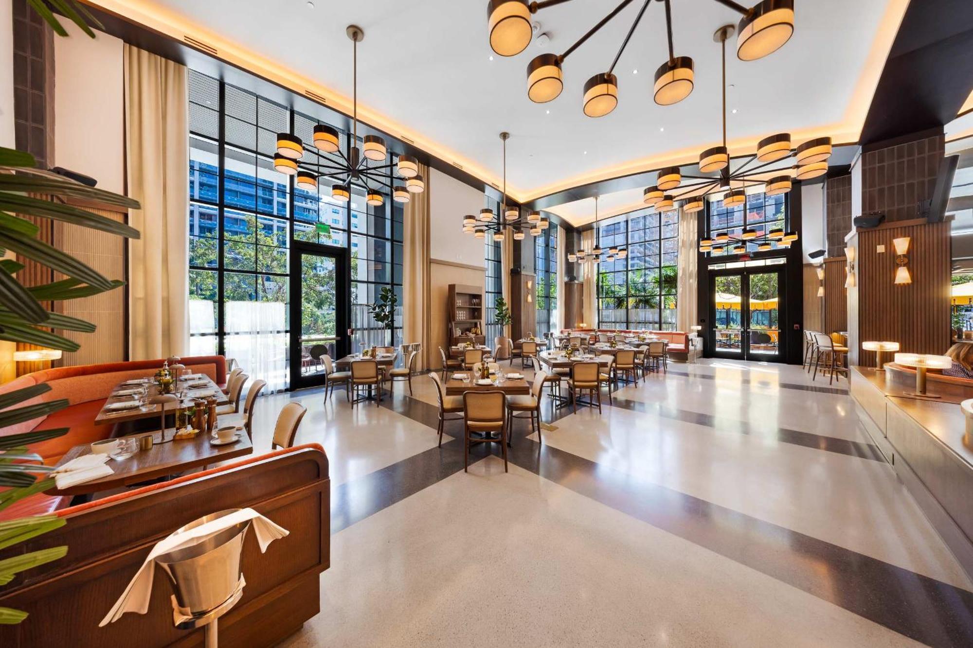Modern Dtw Escape With Water Views Miami