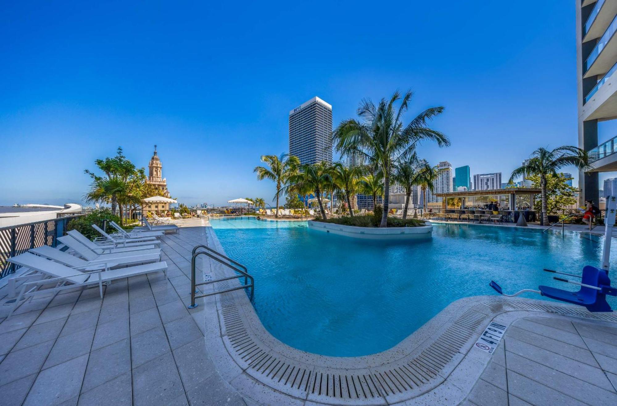 Modern Dtw Escape With Water Views * Miami